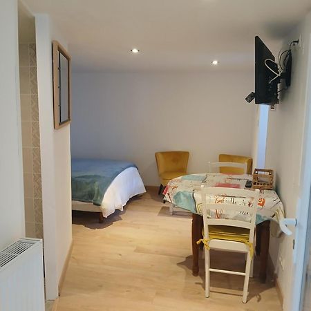 Le Lys Apartment Saintes Exterior photo